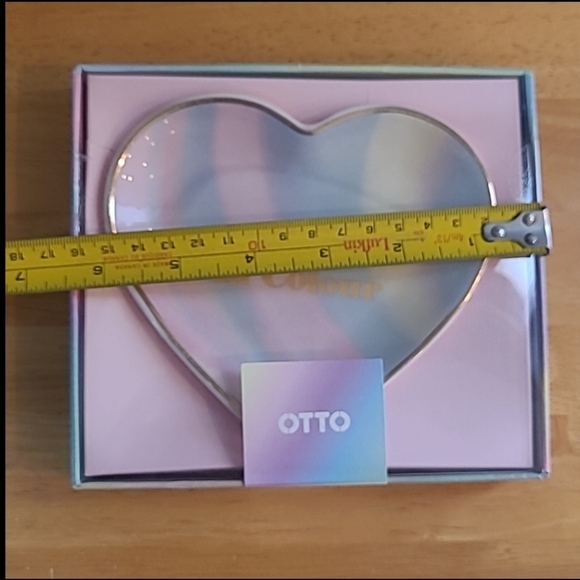 OFFICEWORKS Heart-Shaped 'Dream In Colour' Pastel Rainbow Colored Trinket Tray - Picture 9 of 13